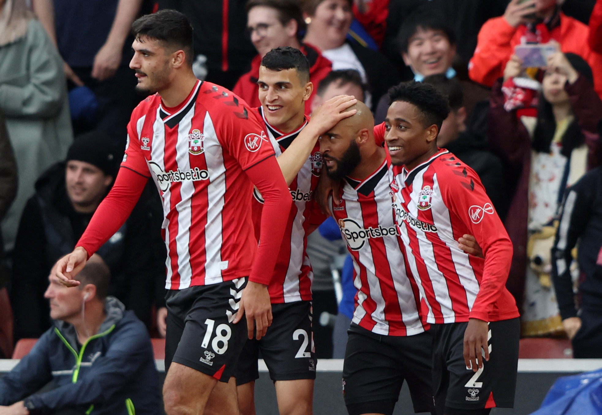 罗马诺：J罗将离开莱昂，2026年他将再度成为自由球员