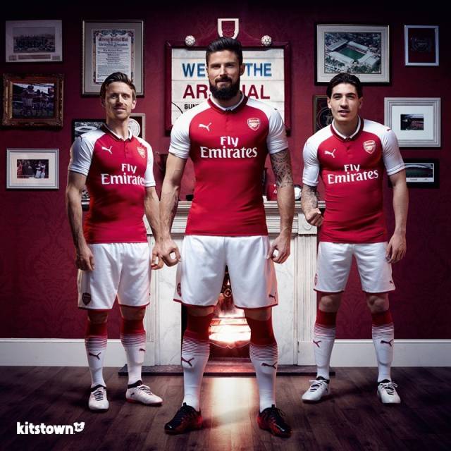 巴萨旧将：我的两座欧冠总被开玩笑；亚马尔达不到梅西的高度（前巴萨球员：两夺欧冠却常被调侃，亚马尔难以企及梅西）