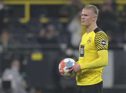 英超战报：米伦科维奇乌龙，霍尔制胜，埃弗顿3-0大胜森林