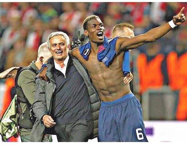 罗哥最后一次戴帽是对阵热刺，没想之后热刺就成了曼联的苦主