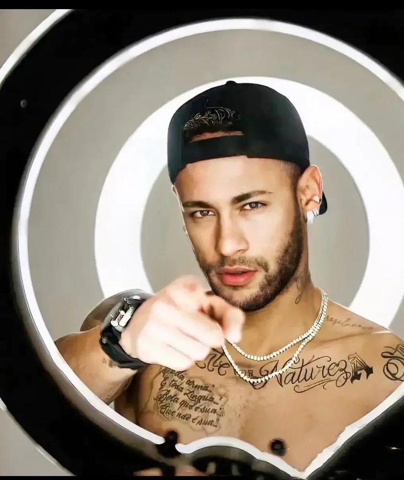 HooXi：很失望，我觉得A队现在和丹麦国家足球队差不多（HooXi直言失望：A队如今像丹麦国家队）