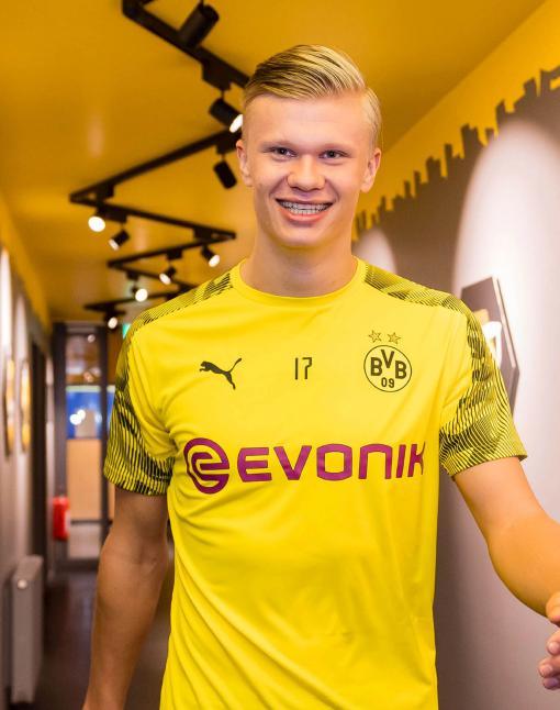 意甲：米兰客场2-1战胜罗马（意甲：米兰客场2比1击败罗马）